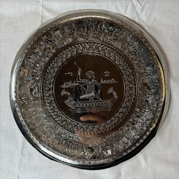 Antique Highly Crafted Decorative Plate - Picture 7 of 8